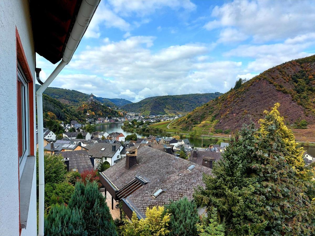 Ferienwohnung Meyver Cochem Esterno foto