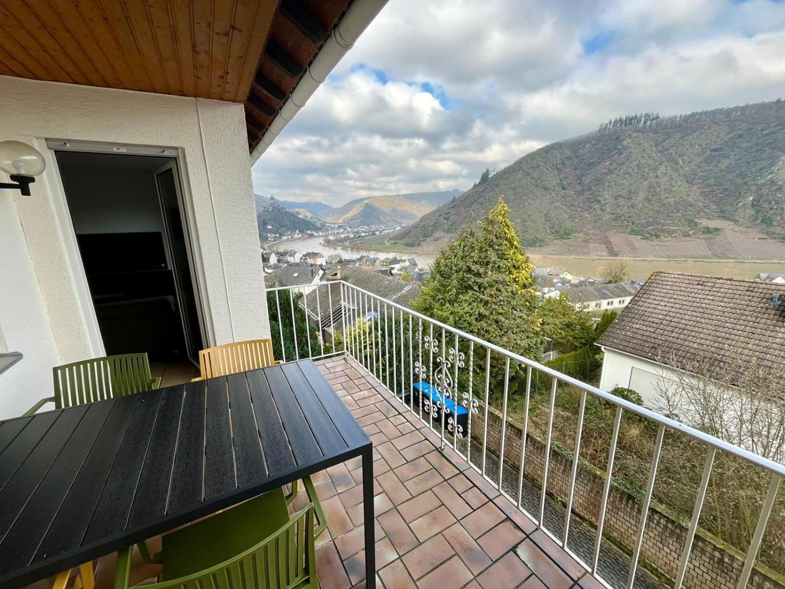 Ferienwohnung Meyver Cochem Esterno foto